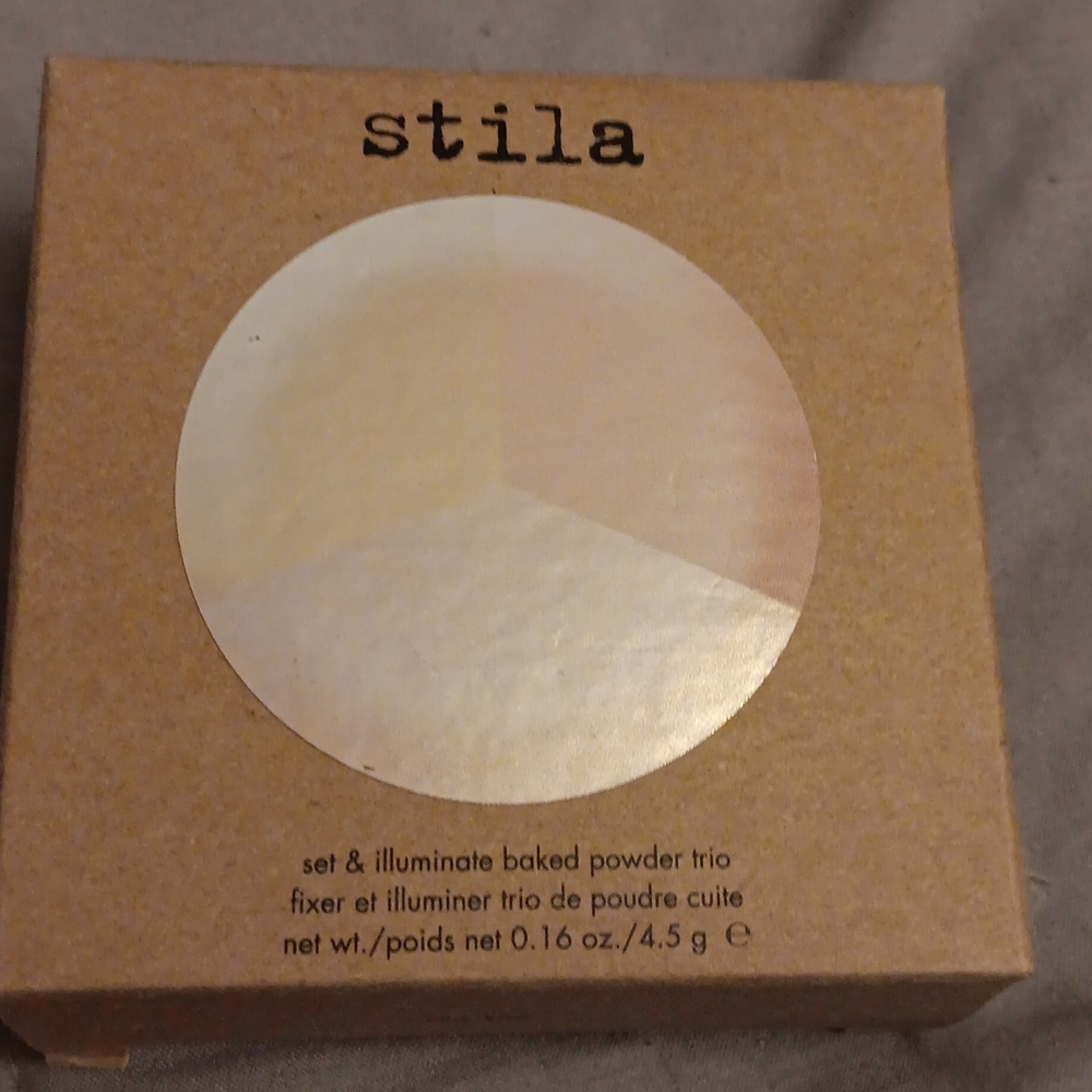 Stila set and baked illuminate baked trio powder
